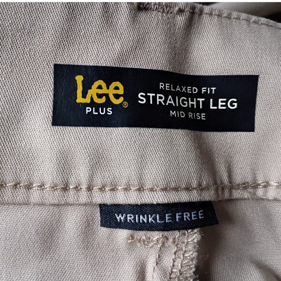 Lee Relaxed Straight Leg 24W Petite Wrinkle Free Mid Rise Khaki Workwear Career - Picture 6 of 10